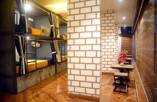 Ahmedabad City Centre Hostel | CHARYANA HOTEL AC DORMITORY