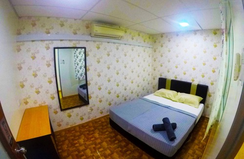 Shah Alam House | Cheap homestay but excellent service for big family.