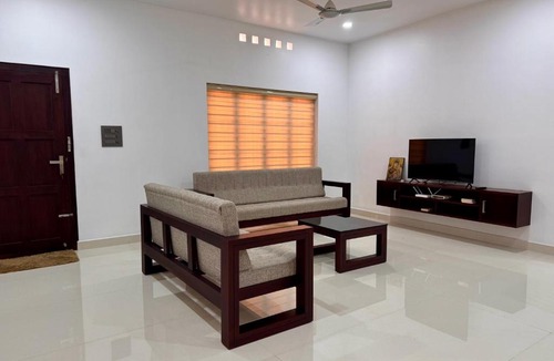 Pala House | Cheers Home Stay