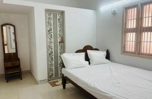 Tiruchendur Cabin | Chendur kumaran residency
