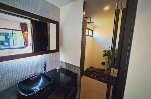 Hat Chao Samran Hotel | Chidlom Resort