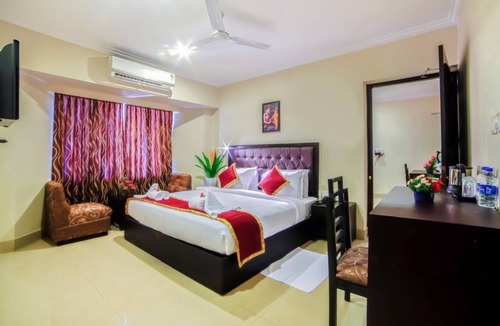 Palayam Hotel | Chirag Inn
