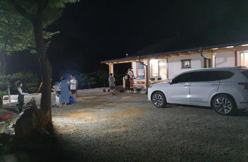 Yeongwol House | Choi Yeonggol BNB