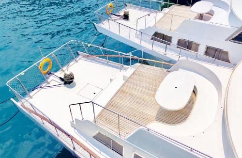 Aberdeen Boat Rental | Cipango - Hong Kong Houseboat