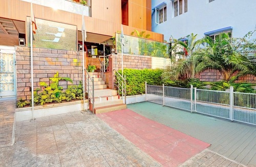 Dwaraka Nagar House | Classic With Balcony Vijaya Residency