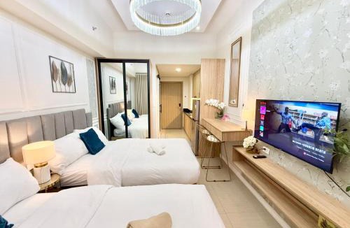 Barangay 76 Apartment | ClaySky Staycation at Shore 2 Residences Tower 2 near Mall of Asia- Hotel Set Up in Amenity and Pool Level with Netflix, HBO Max & Youtube Premium