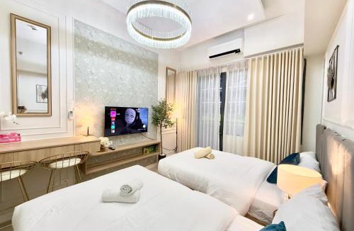 Barangay 76 Apartment | ClaySky Staycation at Shore 2 Residences Tower 2 near Mall of Asia- Hotel Set Up in Amenity and Pool Level with Netflix, HBO Max & Youtube Premium