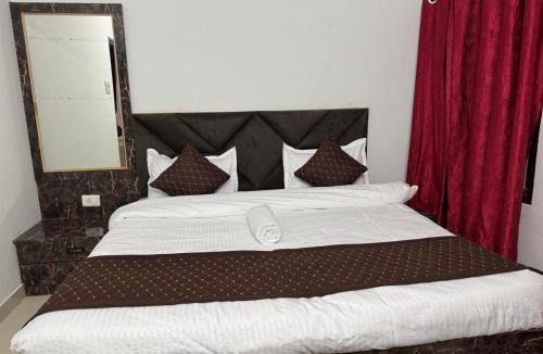 Varanasi Apartment | Click Find Stay