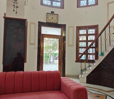 Varanasi Bed & Breakfast | ClubRoyale