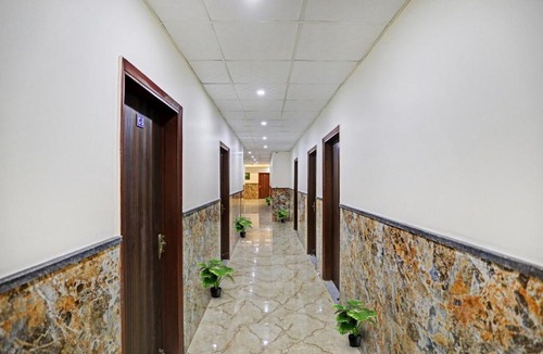 Baraula Hotel | Collection O Hotel Near Logix City Centre