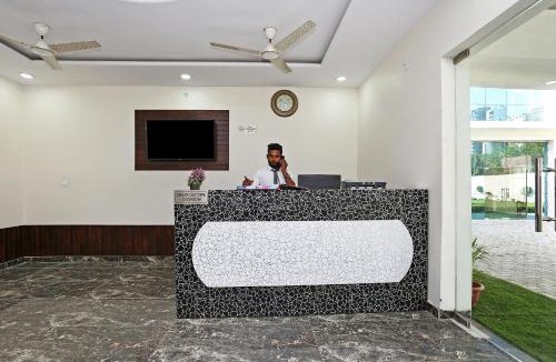 Bhubaneshwar Hotel | Collection O Hotel Royal Blue