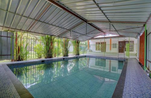 Kumbalam Hotel | Collection O Lake Resorts