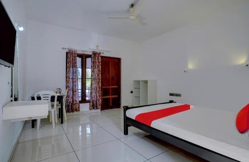 Kumbalam Hotel | Collection O Lake Resorts