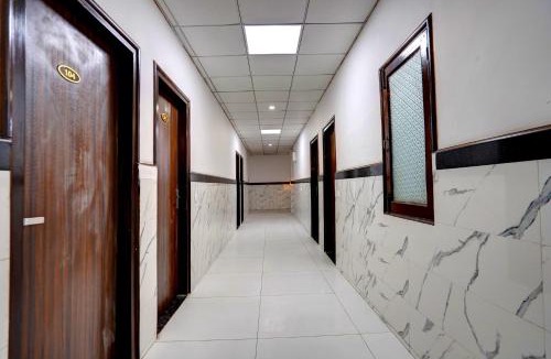 Ghaziabad Hotel | Collection O Liv Inn