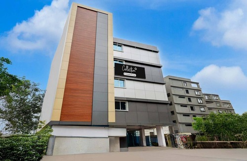 Vijayawada House | Collection O Mahanadu Road Vijayawada