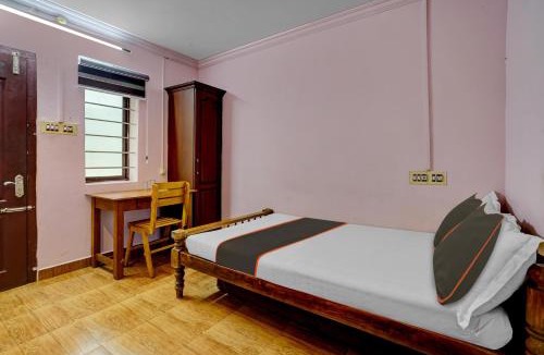 Kuravilangad Hotel | Collection O Mali Residency