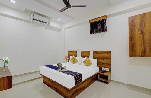 Ahmedabad Hotel | Collection O Star