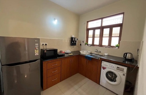 Majorda Apartment | Comfortable 2 BHK with pool Betalbatim beachnn