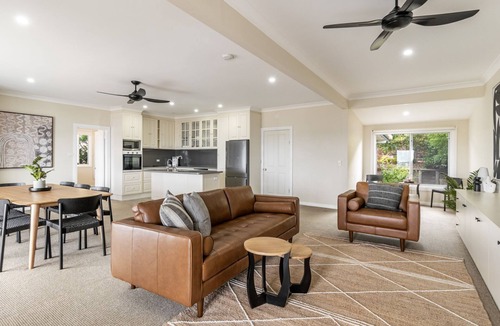 Yamba House | Como - Absolute Beachfront with Uninterrupted Convent Beach Views - Holiday Yamba