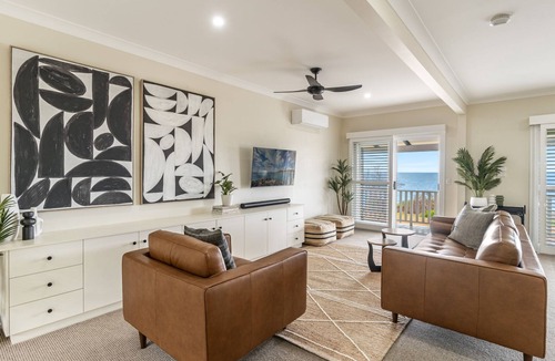 Yamba House | Como - Absolute Beachfront with Uninterrupted Convent Beach Views - Holiday Yamba