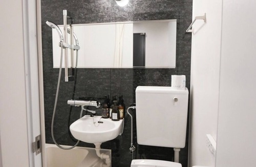 Nagaokakyo Hotel | Compact single unit bathroom Room only Plan with/Nagaokakyo Kyōto
