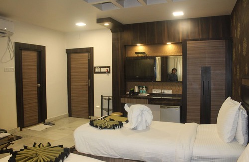 Malda Hotel | continental lodge