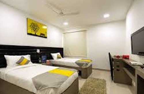 HITEC City House | Cosy Room With Private Bath And Work Desk