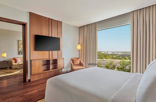 Nedumbassery Hotel | Courtyard by Marriott Kochi Airport