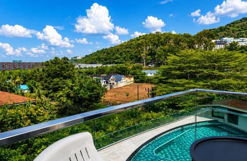 Phuket Apartment | Cozy 1BR near Central Phuket with Pool & Gym