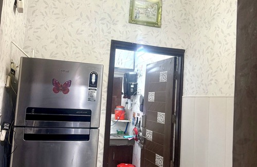 Vaishali Apartment | Cozy 2-bedroom apartment with AC, WiFi in charming Ghaziabad
