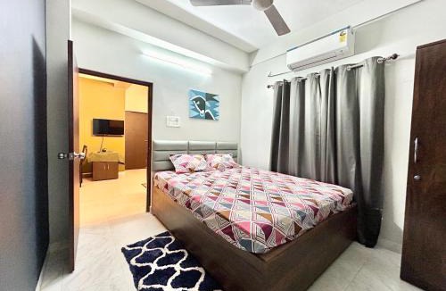 Kolkata Apartment | Cozy 2BHK Apt near Ruby Hospital & EM Bypass