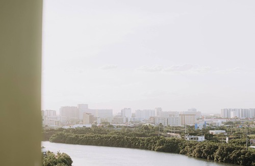 Iloilo City Proper Condo | Cozy and Modern 2-Bedroom Condo with Breathtaking View of Iloilo City River