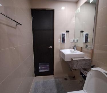 General Trias Apartment | Cozy maple grove studio with hot shower