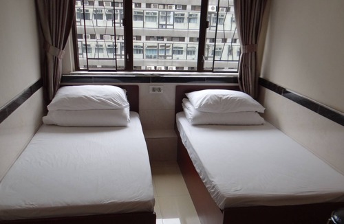 Mong Kok Apartment | Cozy Standard Twin Bedroom