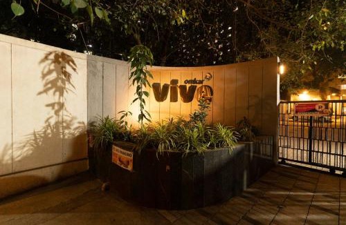 Kurla Apartment | Cozy, Upscale 1 bhk Apt near BKC