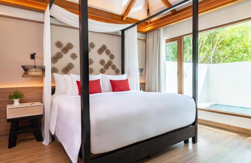 Lapu-Lapu Resort | Crimson Resort and Spa - Mactan Island, Cebu