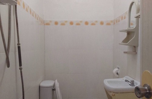 Oslob Resort | Cronin Residence/Nipa Right for 2pax/with b-fast