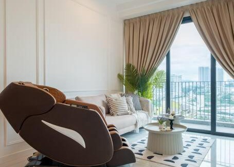 Kampung Pantai Dalam Apartment | Cubic Botanical Massage Chair by Feel Home