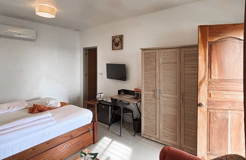 Alegria Resort | Cuestas Beach Resort & Restaurant