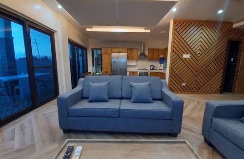 Pili Apartment | CWC Riding Crew Base: 6-Bed Bunk Suite & Shared Chef’s Kitchen