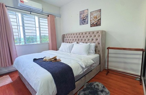 Kampung Rinching Ulu Apartment | D'Camellia 43500 Semenyih Homestay