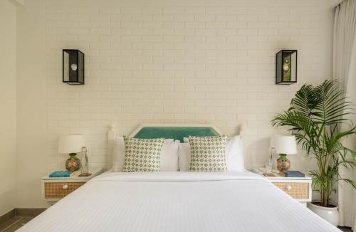 Reis Magos Apartment | Da Alohas Hibiscus Oasis Pool Facing Candolim