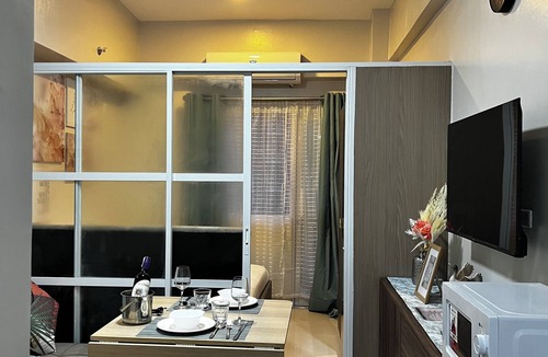 Basak Condo | Dagos condo 1 bedroom with balcony and pool view Lapu-Lapu with fitness room, AC
