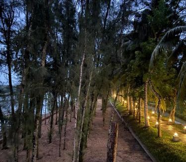 Uluberiya Resort | Damodar River Retreat, Uluberia