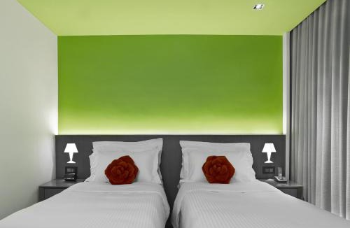 Tsim Sha Tsui Hotel | Dash Living on Prat