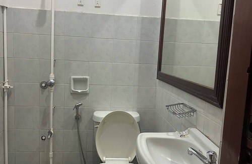 Poblacion District Bed & Breakfast | Davao Hub Dormitel Bed & Breakfast