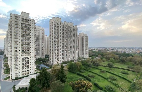 New Delhi Apartment | Delhi's Hemisphere View Condo