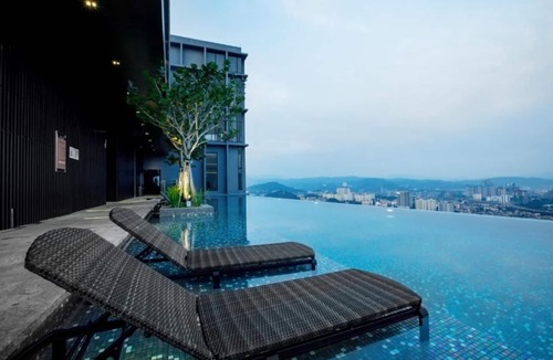 Titiwangsa Apartment | Deluxe King Suite with Twin Tower View 13