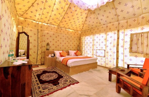Amar Sagar Pol Hotel | Desert Overnight Camp & Resort