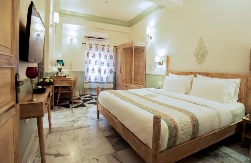 Bani Park Hotel | Dev Mahal - A Boutique Heritage Hotel